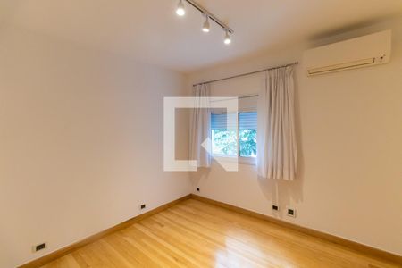 Apartamento à venda com 210m², 3 quartos e 2 vagasQuato 2