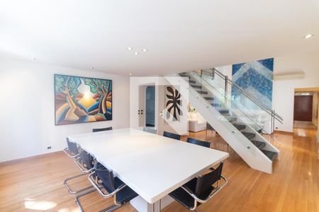 Apartamento à venda com 210m², 3 quartos e 2 vagasSala