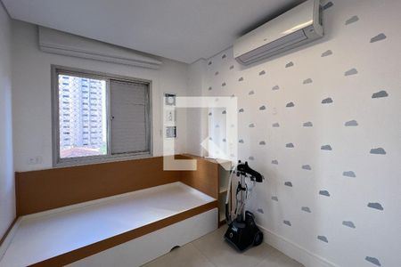Quarto  de apartamento para alugar com 2 quartos, 70m² em Indianópolis, São Paulo
