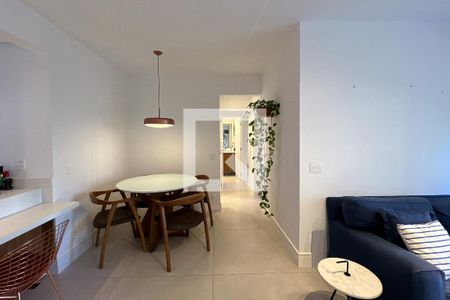 Sala de apartamento para alugar com 2 quartos, 70m² em Indianópolis, São Paulo