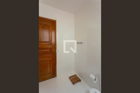 Casa de condomínio para alugar com 300m², 6 quartos e 7 vagas Casa de condomínio para alugar com 300m², 6 quartos e 7 vagasBanheiro - primeiro andar