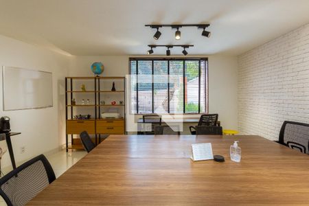 Casa de condomínio para alugar com 300m², 6 quartos e 7 vagas Casa de condomínio para alugar com 300m², 6 quartos e 7 vagasSala 1 - térreo