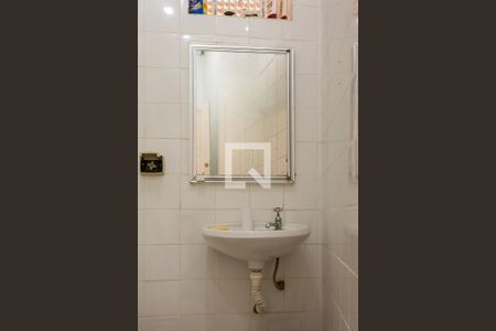 Casa de condomínio para alugar com 300m², 6 quartos e 7 vagas Casa de condomínio para alugar com 300m², 6 quartos e 7 vagasBanheiro Suíte da edícula