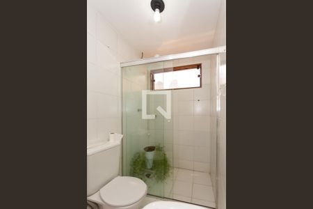 Casa de condomínio para alugar com 300m², 6 quartos e 7 vagas Casa de condomínio para alugar com 300m², 6 quartos e 7 vagasBanheiro da Suíte 4 - segundo andar