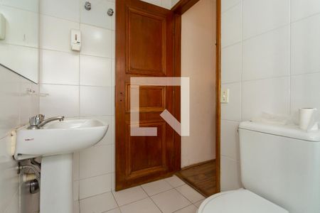 Casa de condomínio para alugar com 300m², 6 quartos e 7 vagas Casa de condomínio para alugar com 300m², 6 quartos e 7 vagasBanheiro da Suíte 4 - segundo andar