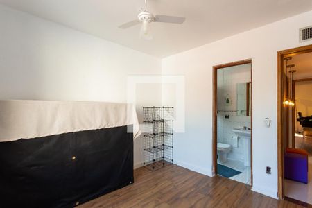 Casa de condomínio para alugar com 300m², 6 quartos e 7 vagas Casa de condomínio para alugar com 300m², 6 quartos e 7 vagasSuíte 3 - primeiro andar