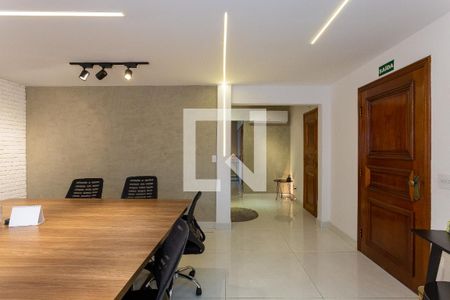 Casa de condomínio para alugar com 300m², 6 quartos e 7 vagas Casa de condomínio para alugar com 300m², 6 quartos e 7 vagasSala 1 - térreo