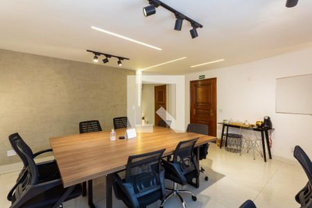 Casa de condomínio para alugar com 300m², 6 quartos e 7 vagas Casa de condomínio para alugar com 300m², 6 quartos e 7 vagasSala 1 - térreo