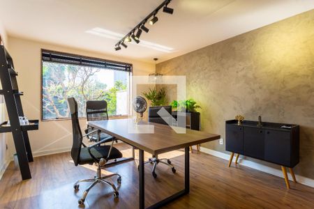 Casa de condomínio para alugar com 300m², 6 quartos e 7 vagas Casa de condomínio para alugar com 300m², 6 quartos e 7 vagasQuarto 2 - primeiro andar