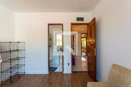 Casa de condomínio para alugar com 300m², 6 quartos e 7 vagas Casa de condomínio para alugar com 300m², 6 quartos e 7 vagasSuíte 3 - primeiro andar