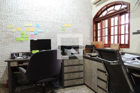 Casa à venda com 1235m², 5 quartos e 5 vagasEscritório