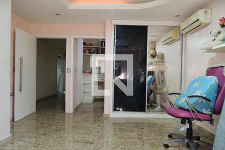 Casa à venda com 1235m², 5 quartos e 5 vagasQuarto 5- Suíte