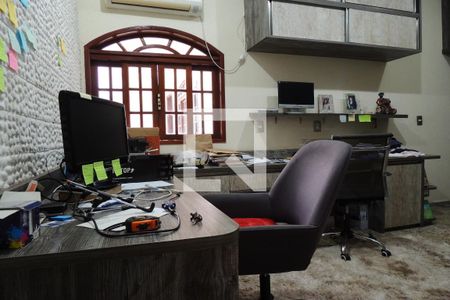 Casa à venda com 1235m², 5 quartos e 5 vagasEscritório