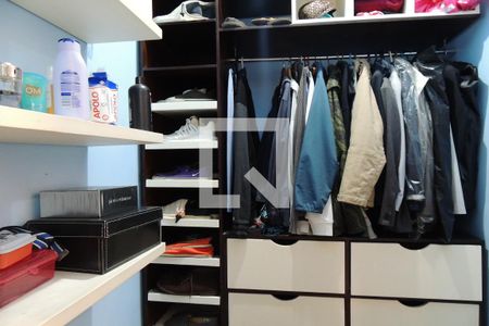 Casa à venda com 1235m², 5 quartos e 5 vagasCloset da suíte