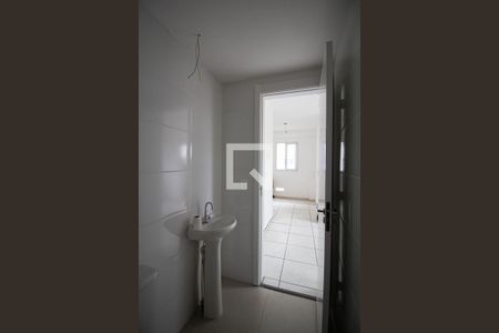 Banheiro de apartamento à venda com 2 quartos, 33m² em Guaianases, São Paulo