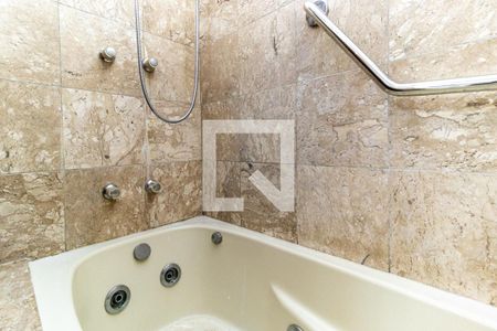 Apartamento à venda com 182m², 3 quartos e 2 vagasBanheiro Social - Banheira