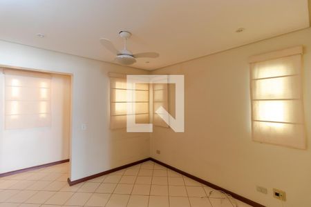 Sala  de casa de condomínio à venda com 3 quartos, 176m² em Parque das Flores, Campinas