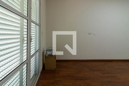 Casa para alugar com 342m², 3 quartos e 3 vagas Casa para alugar com 342m², 3 quartos e 3 vagasQuarto Suíte 2