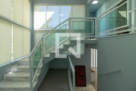 Casa para alugar com 342m², 3 quartos e 3 vagas Casa para alugar com 342m², 3 quartos e 3 vagasEntrada
