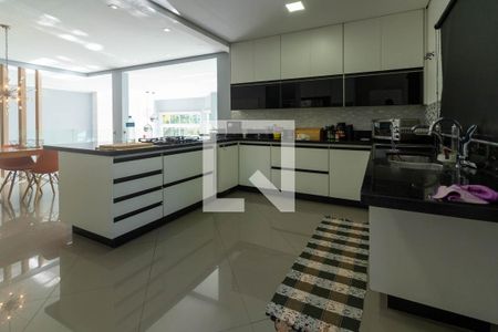 Casa para alugar com 342m², 3 quartos e 3 vagas Casa para alugar com 342m², 3 quartos e 3 vagasCozinha