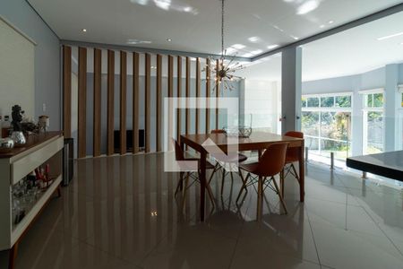 Casa para alugar com 342m², 3 quartos e 3 vagas Casa para alugar com 342m², 3 quartos e 3 vagasCozinha