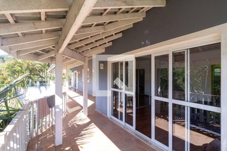 Casa para alugar com 342m², 3 quartos e 3 vagas Casa para alugar com 342m², 3 quartos e 3 vagasSacada