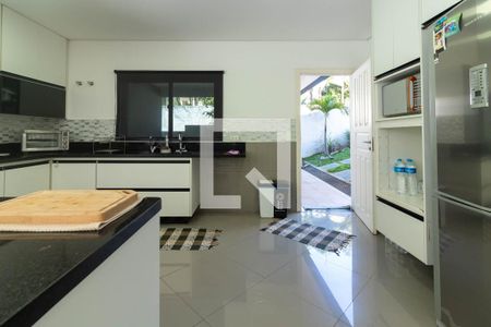 Casa para alugar com 342m², 3 quartos e 3 vagas Casa para alugar com 342m², 3 quartos e 3 vagasCozinha