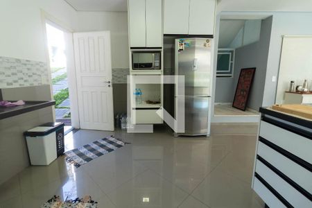 Casa para alugar com 342m², 3 quartos e 3 vagas Casa para alugar com 342m², 3 quartos e 3 vagasCozinha