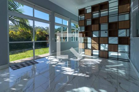 Casa para alugar com 342m², 3 quartos e 3 vagas Casa para alugar com 342m², 3 quartos e 3 vagasSala