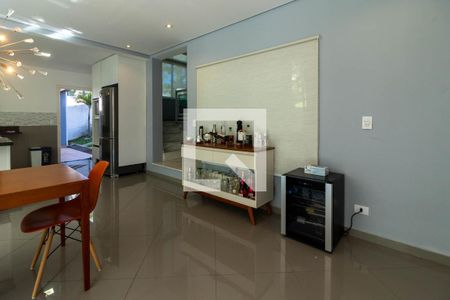 Casa para alugar com 342m², 3 quartos e 3 vagas Casa para alugar com 342m², 3 quartos e 3 vagasCozinha