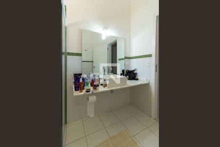 Casa para alugar com 342m², 3 quartos e 3 vagas Casa para alugar com 342m², 3 quartos e 3 vagasBanheiro da Suíte 2