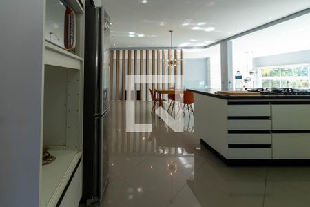 Cozinha de casa para alugar com 3 quartos, 342m² em Jardim Indaiá, Embu das Artes