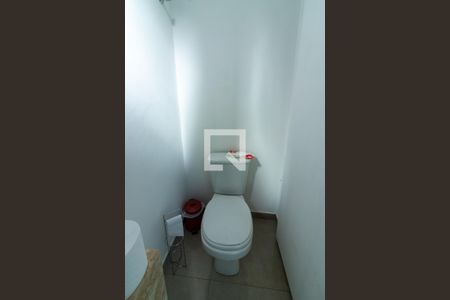 Casa para alugar com 342m², 3 quartos e 3 vagas Casa para alugar com 342m², 3 quartos e 3 vagasLavabo