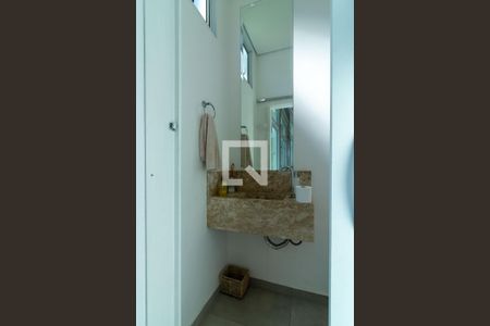 Casa para alugar com 342m², 3 quartos e 3 vagas Casa para alugar com 342m², 3 quartos e 3 vagasLavabo