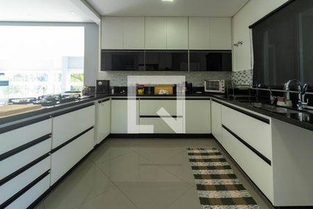 Casa para alugar com 342m², 3 quartos e 3 vagas Casa para alugar com 342m², 3 quartos e 3 vagasCozinha