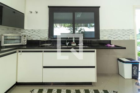 Casa para alugar com 342m², 3 quartos e 3 vagas Casa para alugar com 342m², 3 quartos e 3 vagasCozinha