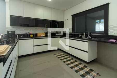 Casa para alugar com 342m², 3 quartos e 3 vagas Casa para alugar com 342m², 3 quartos e 3 vagasCozinha