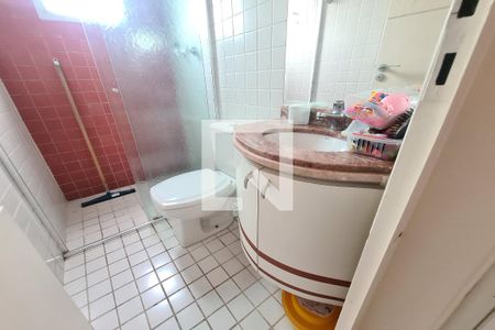 Casa à venda com 125m², 3 quartos e 6 vagasBanheiro da Suíte 2