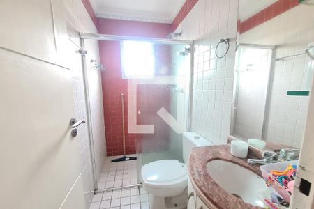 Casa à venda com 125m², 3 quartos e 6 vagasBanheiro da Suíte 2