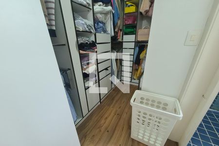 Casa à venda com 125m², 3 quartos e 6 vagasCloset da suíte 3