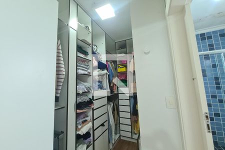 Casa à venda com 125m², 3 quartos e 6 vagasCloset da suíte 3