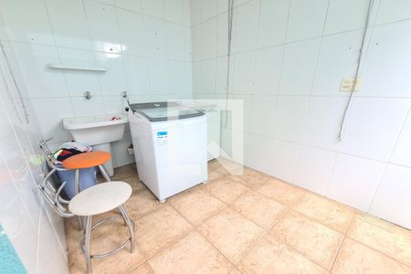 Casa à venda com 125m², 3 quartos e 6 vagasÁrea de Serviço