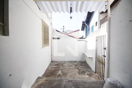 Casa para alugar com 45m², 1 quarto e sem vagaquintal