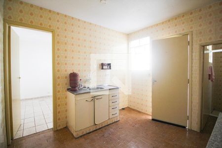 cozinha de casa para alugar com 1 quarto, 45m² em Vila Nivi, São Paulo