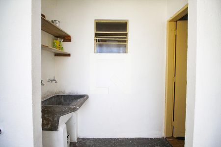 Casa para alugar com 45m², 1 quarto e sem vagaarea de serviço