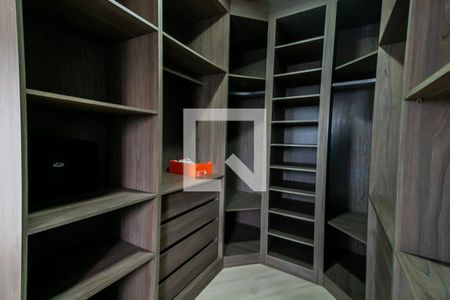 Casa à venda com 196m², 3 quartos e 4 vagasCloset da Suíte 1
