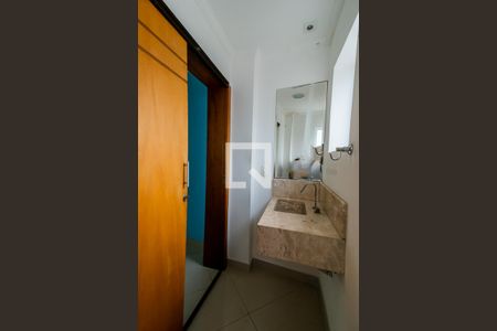 Casa à venda com 196m², 3 quartos e 4 vagasBanheiro