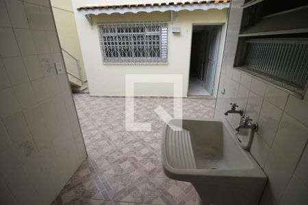 Casa à venda com 200m², 3 quartos e 2 vagasÁrea de Serviço