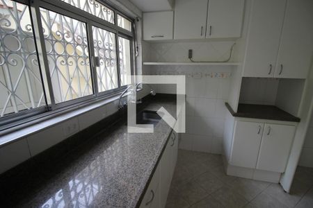 Casa à venda com 200m², 3 quartos e 2 vagasCozinha