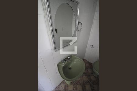 Casa à venda com 200m², 3 quartos e 2 vagasBanheiro do Quintal